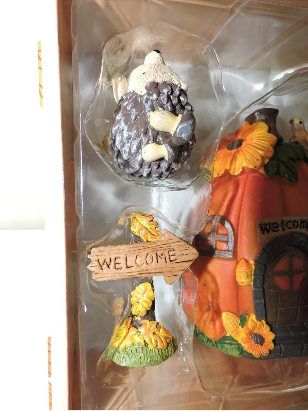 Thanksgiving Pumpkin Figurines Village Set 6 Piece  NIB Set